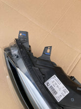 Load image into Gallery viewer, Frontscheinwerfer Renault Captur I 01297705 260606152R Links Headlight SCH8030815790pb