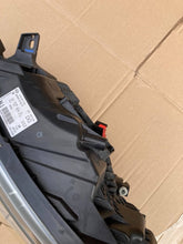Load image into Gallery viewer, Frontscheinwerfer Renault Captur I 01297705 260606152R Links Headlight SCH8030815790pb