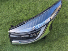 Laden Sie das Bild in den Galerie-Viewer, Frontscheinwerfer Renault Trafic III 260602422R Links Scheinwerfer Headlight SCH8038511254tr
