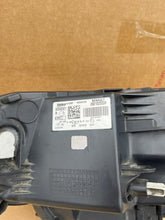 Laden Sie das Bild in den Galerie-Viewer, Frontscheinwerfer Renault Megane IV 260102555R Rechts Scheinwerfer Headlight SCH8040096345ow