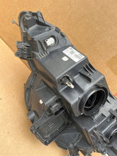 Laden Sie das Bild in den Galerie-Viewer, Frontscheinwerfer Renault Megane IV 260102555R Rechts Scheinwerfer Headlight SCH8040096345ow