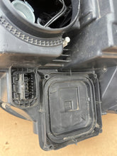Laden Sie das Bild in den Galerie-Viewer, Frontscheinwerfer Renault Megane IV 260102555R Rechts Scheinwerfer Headlight SCH8040096345ow