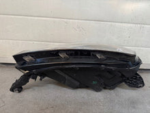 Laden Sie das Bild in den Galerie-Viewer, Frontscheinwerfer Skoda Fabia III 6V1941015D Links Scheinwerfer Headlight SCH8046269989oi