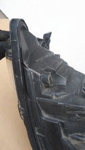 Laden Sie das Bild in den Galerie-Viewer, Frontscheinwerfer Iveco Daily VI I 05802711800 Links Scheinwerfer Headlight SCH8046909017dm