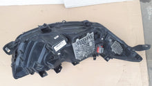 Laden Sie das Bild in den Galerie-Viewer, Frontscheinwerfer Iveco Daily VI I 05802711800 Links Scheinwerfer Headlight SCH8046909017dm