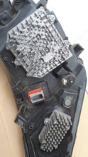 Laden Sie das Bild in den Galerie-Viewer, Frontscheinwerfer Iveco Daily VI I 05802711800 Links Scheinwerfer Headlight SCH8046909017dm