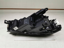Laden Sie das Bild in den Galerie-Viewer, Frontscheinwerfer Skoda Superb I 3P1941015 Links Scheinwerfer Headlight SCH8057128065hr