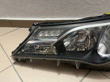 Load image into Gallery viewer, Frontscheinwerfer Toyota I RAV-4 Xenon Links Scheinwerfer Headlight SCH8066035468qo