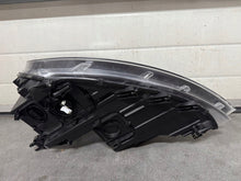 Laden Sie das Bild in den Galerie-Viewer, Frontscheinwerfer Seat Alhambra 7N5941752 Xenon Rechts Scheinwerfer Headlight SCH8067419985yu
