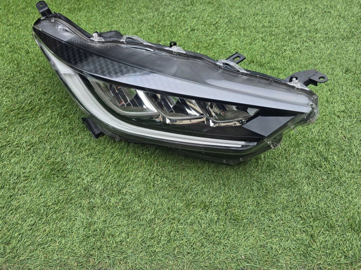 Frontscheinwerfer Toyota IV Yaris 52-333 Rechts Scheinwerfer Headlight SCH8068506394qh