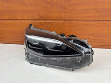 Load image into Gallery viewer, Frontscheinwerfer Toyota Yaris Cross 811300DP30 Rechts Scheinwerfer Headlight SCH8068712805yv