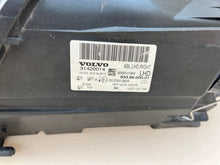Laden Sie das Bild in den Galerie-Viewer, Frontscheinwerfer Volvo Xc70 31420014 Rechts Scheinwerfer Headlight SCH8077277294gi