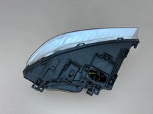 Laden Sie das Bild in den Galerie-Viewer, Frontscheinwerfer Volvo Xc70 31420014 Rechts Scheinwerfer Headlight SCH8077277294gi