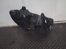 Laden Sie das Bild in den Galerie-Viewer, Frontscheinwerfer Mercedes-Benz W206 A2069060703 Links Scheinwerfer Headlight SCH8079235249da
