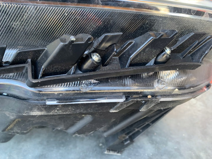 Frontscheinwerfer Ssangyong Korando 8310237101 Rechts Scheinwerfer Headlight SCH8080602707dw