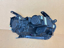 Laden Sie das Bild in den Galerie-Viewer, Frontscheinwerfer Dacia Duster 260609367R Links Scheinwerfer Headlight SCH8080632582zq