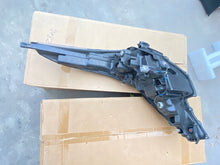 Laden Sie das Bild in den Galerie-Viewer, Frontscheinwerfer Toyota Chr 81110-F4180 Rechts Scheinwerfer Headlight SCH8085378092kq