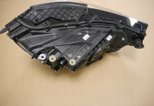 Laden Sie das Bild in den Galerie-Viewer, Frontscheinwerfer Audi Q3 83A941033 LED Links Scheinwerfer Headlight SCH8086739299cx