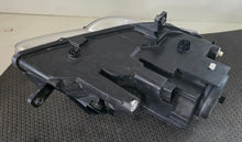 Laden Sie das Bild in den Galerie-Viewer, Frontscheinwerfer VW Passat 3C0941005 Links Scheinwerfer Headlight SCH8088722242sv