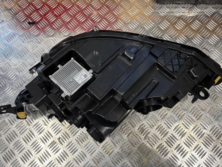 Frontscheinwerfer VW Golf VIII 5H1941006 Rechts Scheinwerfer Headlight SCH8090470423fz