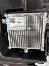 Laden Sie das Bild in den Galerie-Viewer, Frontscheinwerfer VW Golf VIII 5H1941006 Rechts Scheinwerfer Headlight SCH8090470423fz