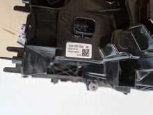 Laden Sie das Bild in den Galerie-Viewer, Frontscheinwerfer BMW 2 Active Tourer U06 5A4224807 Rechts Headlight SCH8094371555qs