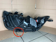 Load image into Gallery viewer, Frontscheinwerfer Iveco Daily I 05802711799AC Rechts Scheinwerfer Headlight SCH8109783123su