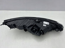 Laden Sie das Bild in den Galerie-Viewer, Frontscheinwerfer Land Rover Evoque L551 R8D2-13W030-BB LED Links Headlight SCH8110248032tv
