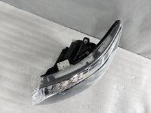 Laden Sie das Bild in den Galerie-Viewer, Frontscheinwerfer Mercedes-Benz V Class W447 A4479063201 1EX01128411 Links SCH8110322368aj