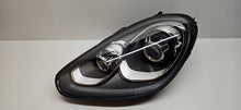 Load image into Gallery viewer, Frontscheinwerfer Porsche Cayenne 7P5941751F Xenon Links Scheinwerfer Headlight SCH8111720035et