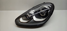 Load image into Gallery viewer, Frontscheinwerfer Porsche Cayenne 7P5941751F Xenon Links Scheinwerfer Headlight SCH8111720035et