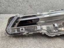 Laden Sie das Bild in den Galerie-Viewer, Frontscheinwerfer Toyota Corolla 8115002X10SCZ LED Links Scheinwerfer Headlight SCH8122578342ro