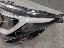 Laden Sie das Bild in den Galerie-Viewer, Frontscheinwerfer Toyota Corolla 8115002X10SCZ LED Links Scheinwerfer Headlight SCH8122578342ro