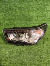 Laden Sie das Bild in den Galerie-Viewer, Frontscheinwerfer Ssangyong Tivoli 0G6L074521 Links Scheinwerfer Headlight SCH8130194816hr