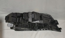 Laden Sie das Bild in den Galerie-Viewer, Frontscheinwerfer Skoda Octavia III 5E1941015F LED Links Scheinwerfer Headlight SCH8132795626uy