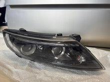 Load image into Gallery viewer, Frontscheinwerfer Kia Optima 92102-2T570 Rechts Scheinwerfer Headlight SCH8144937951tu