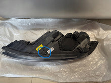 Load image into Gallery viewer, Frontscheinwerfer Kia Optima 92102-2T570 Rechts Scheinwerfer Headlight SCH8144937951tu