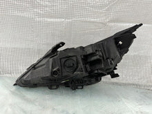 Laden Sie das Bild in den Galerie-Viewer, Frontscheinwerfer Opel Astra 39077807 Rechts Scheinwerfer Headlight SCH8149436254tf