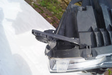 Laden Sie das Bild in den Galerie-Viewer, Frontscheinwerfer Citroën C5 III 89905354 Rechts Scheinwerfer Headlight SCH8159470155pt