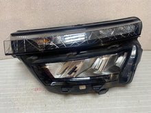 Laden Sie das Bild in den Galerie-Viewer, Frontscheinwerfer Skoda Kamiq 658941015 LED Links Scheinwerfer Headlight SCH8178467180ue