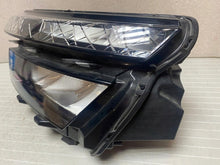 Laden Sie das Bild in den Galerie-Viewer, Frontscheinwerfer Skoda Kamiq 658941015 LED Links Scheinwerfer Headlight SCH8178467180ue