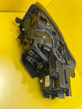 Laden Sie das Bild in den Galerie-Viewer, Frontscheinwerfer VW Touareg 761941081A LED Links Scheinwerfer Headlight SCH8183971057bm