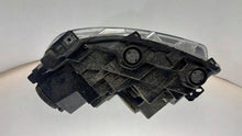 Laden Sie das Bild in den Galerie-Viewer, Frontscheinwerfer Toyota Yaris 73278215 Rechts Scheinwerfer Headlight SCH8184058453es