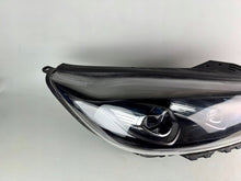 Load image into Gallery viewer, Frontscheinwerfer Kia Sorento I 92102-C5530 Rechts Scheinwerfer Headlight SCH8194465232bg