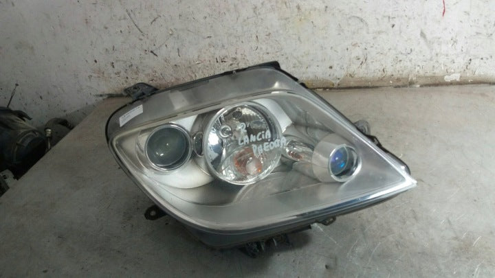 Frontscheinwerfer Lancia Phedra 89007032 Rechts Scheinwerfer Headlight SCH8195847598zj