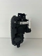 Laden Sie das Bild in den Galerie-Viewer, Frontscheinwerfer Hyundai Kona II L009E0734WP 92101BE100 Links Headlight SCH8198657502io