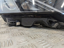 Laden Sie das Bild in den Galerie-Viewer, Frontscheinwerfer Skoda Octavia IV 5E4941036 Rechts Scheinwerfer Headlight SCH8201903496py