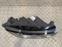 Laden Sie das Bild in den Galerie-Viewer, Frontscheinwerfer Skoda Octavia IV 5E4941036 Rechts Scheinwerfer Headlight SCH8201903496py