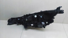 Load image into Gallery viewer, Frontscheinwerfer Toyota Corolla 81110-02S60 Rechts Scheinwerfer Headlight SCH8210233771hr