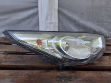 Laden Sie das Bild in den Galerie-Viewer, Frontscheinwerfer Hyundai Ix35 92102Y Rechts Scheinwerfer Headlight SCH8213004340ss